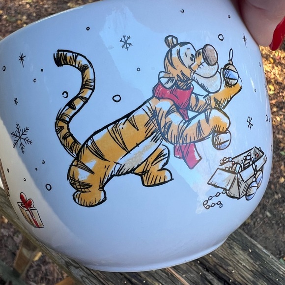 Winnie the Pooh Oversized Christmas Mug NWT - Picture 9 of 10